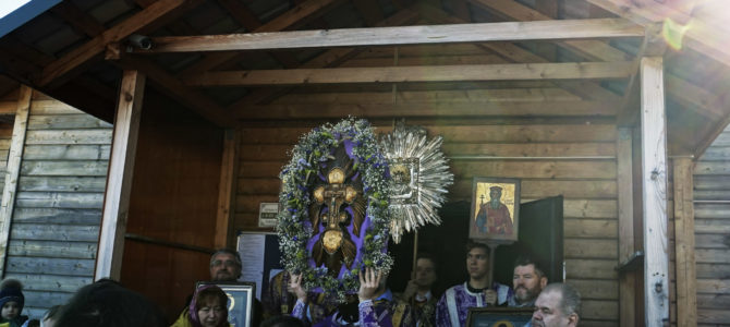 Неделя Крестопоклонная. Малый престольный праздник (фото- и видеорепортаж) Неделя Крестопоклонная. Малый престольный праздник (фото- и видеорепортаж)