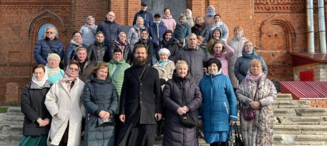 Паломники из нашего храма посетили Луховицкие святыни
