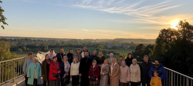 Фоторепортаж из однодневного паломничества в Звенигород и его окрестности Фоторепортаж из однодневного паломничества в Звенигород и его окрестности